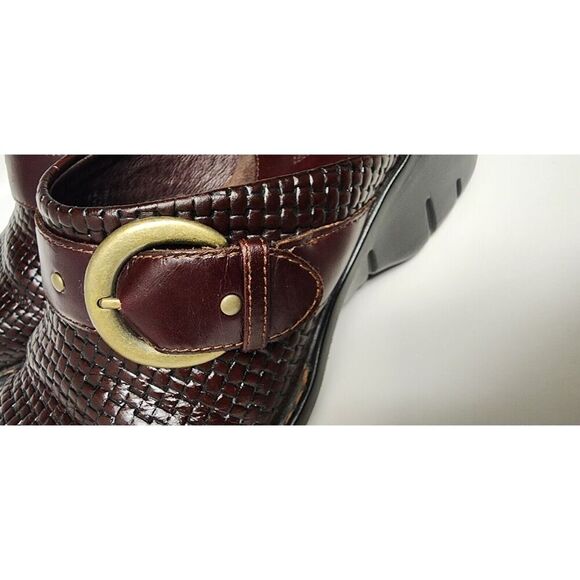 Clark's Artisan Slip-On Clogs Woven Leather Buckle Detail Burgundy 8.5M - Picture 9 of 12